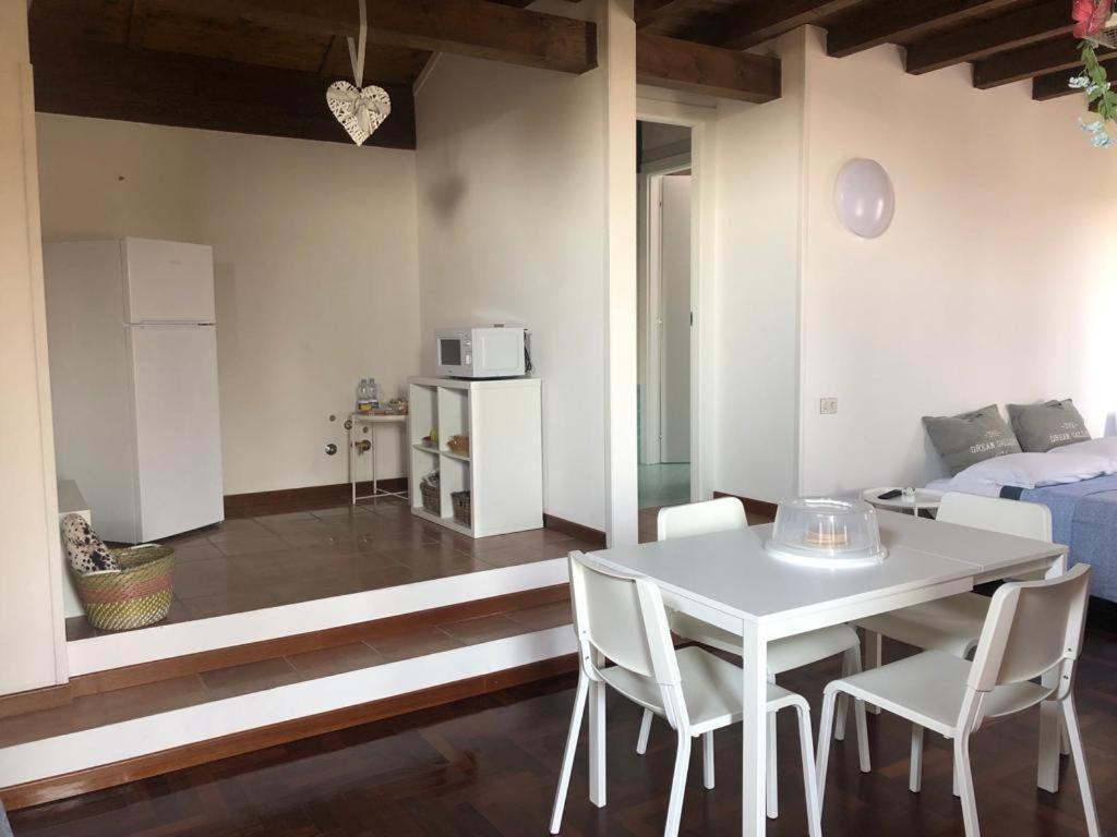 Bed and Breakfast Attico By Marconi 11 Besozzo Exteriér fotografie